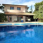 In With Pool And Garden Holiday home Valderice
